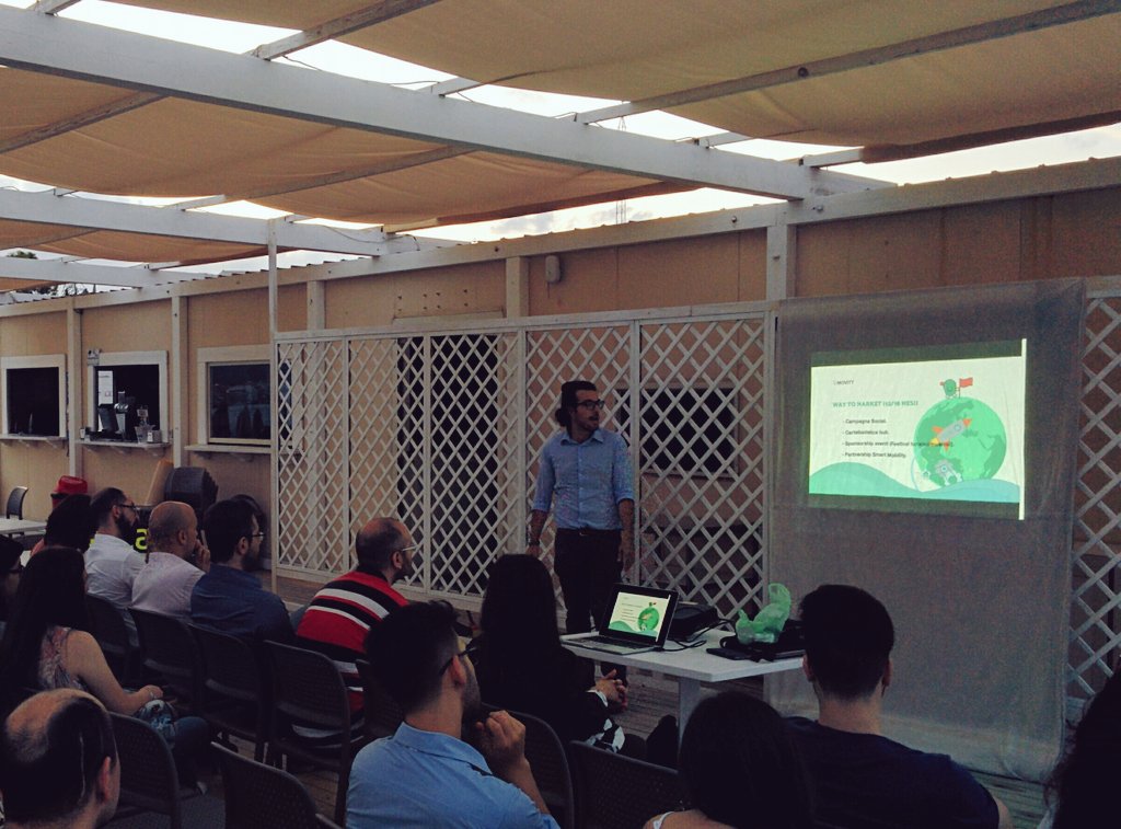 StartupMessina's tweet photo. On #stage Nino Munafò per #Movity - Get Moving. Together - soluzione #smart e #userfriendly di trasporto intermodale! #avaiava #fdime https://t.co/v4v1JDPWrg