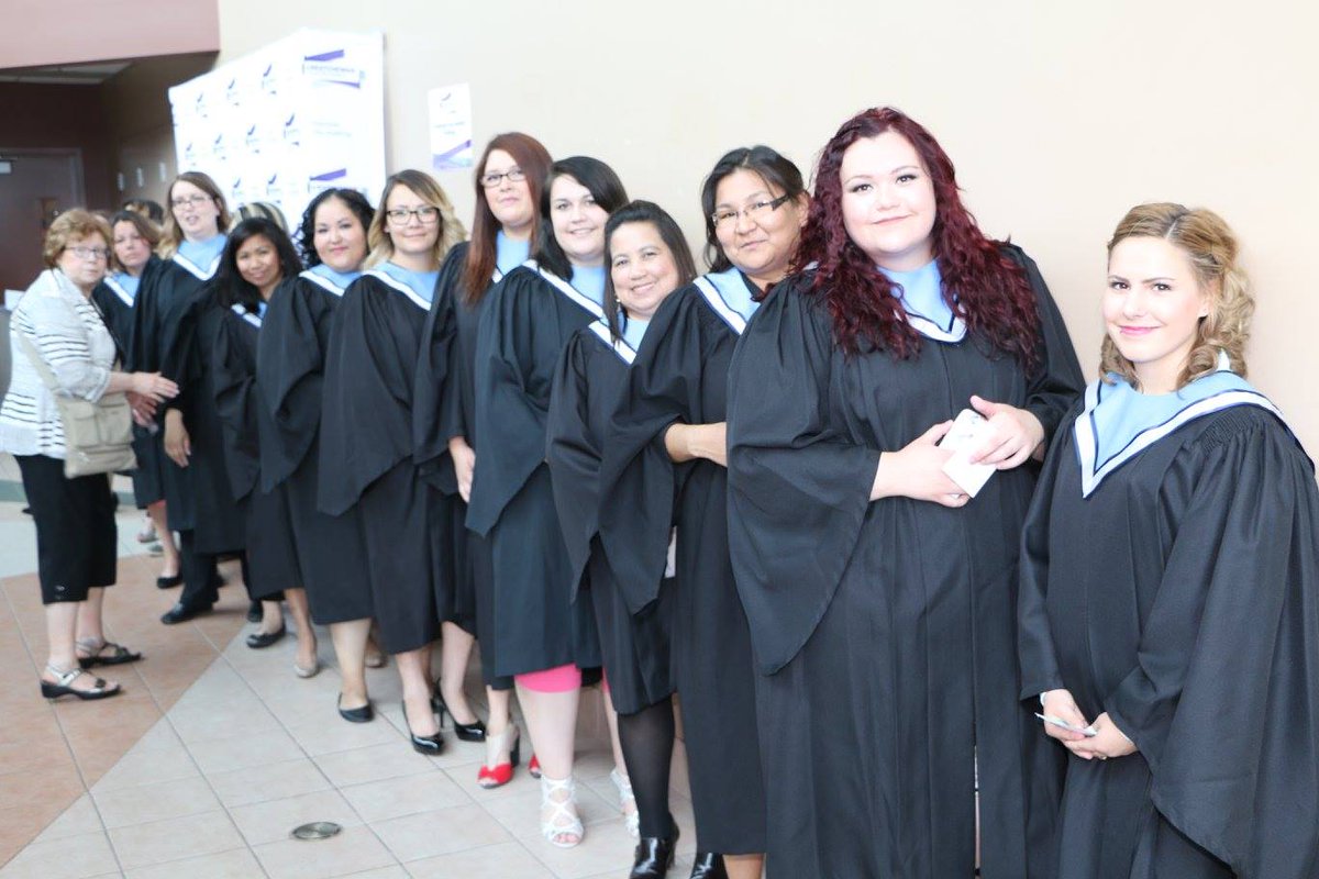 SaskPolytech's tweet photo. Use #SaskPolytech2017 to share your photos on social media! Congrats! https://t.co/nD90KPVtWz