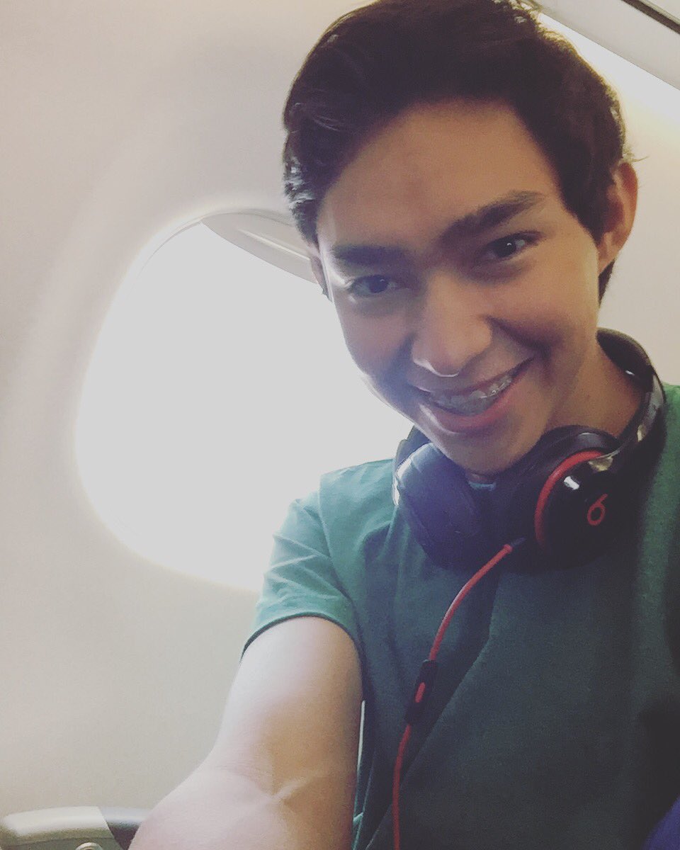 Fernanfloo's tweet photo. RUMBO MEXICO WEEYYY 🇲🇽🌮🌮!! https://t.co/AagVSG1RDH
