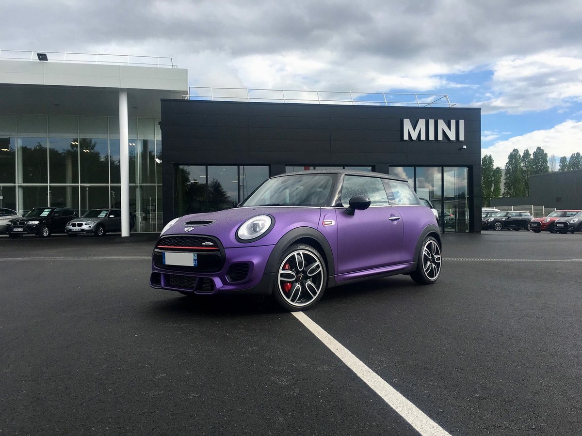 Purple Mini JCW by <a href="/dccovering/">DC Covering</a> <a href="/MINI/">MINI</a> <a href="/BMWFrance/">0xs4m POC</a> 💜💜💜 #avery #supreme #dccovering #quality #minijcw #putplemattemetallic