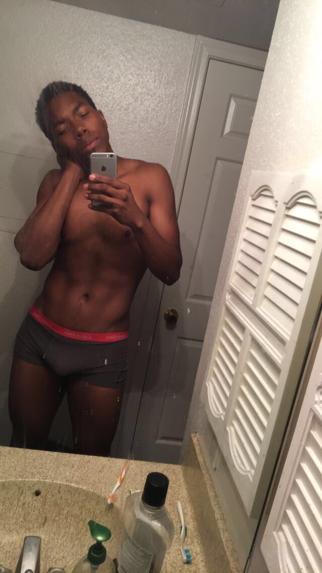 _Bound2Be's tweet photo. Only want my time when you wasted , only hit my line when you wasted. https://t.co/8doCfKOJi0