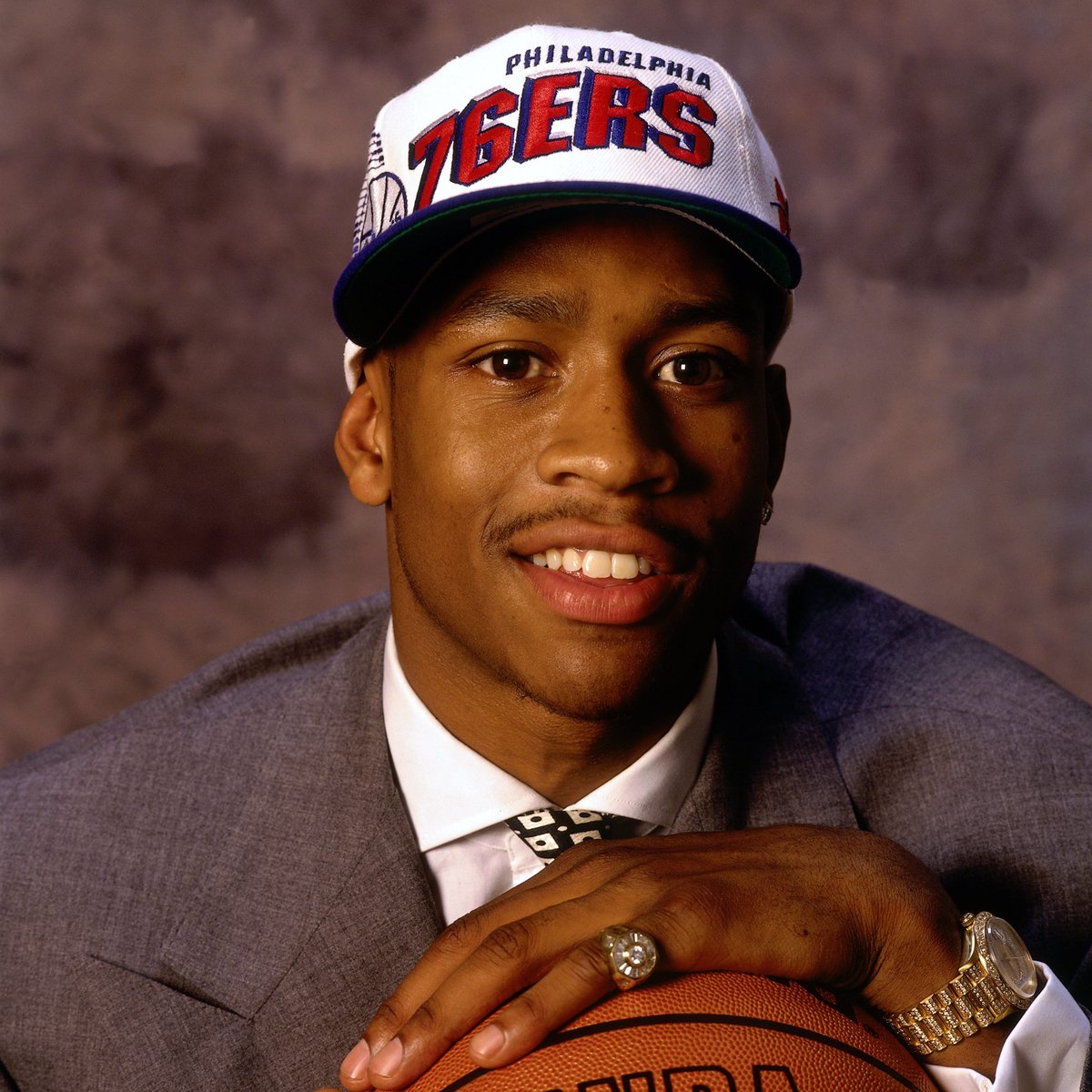 aysworld's tweet photo. Happy Birthday @alleniverson!! So excited to work with you on the Celebrity Summer Classic! #AICSC #AI #theanswer #halloffamer https://t.co/sl55nVkcVG