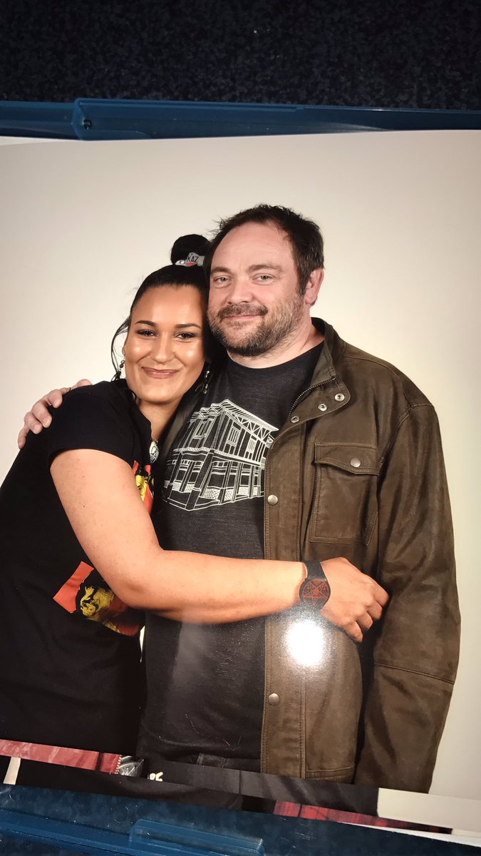 So happy I get to see @RogueEvents <a href="/Mark_Sheppard/">Mark Sheppard</a> again hopefully this time i won't feel so overwhelmed what a loverly genuine man he is  💕💕