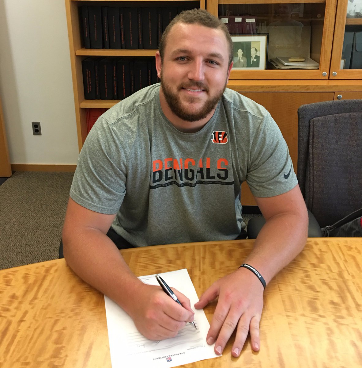 NEWS: #Bengals sign 5th Rd Draft pick C J.J. Dielman  📰: go.bengals.com/2rWmaIY https://t.co/uII3SuV26t