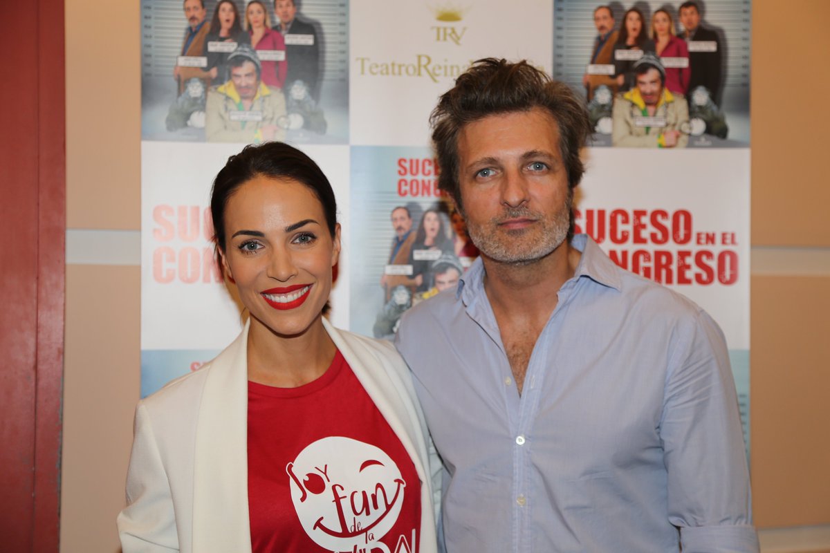 treinavictoria's tweet photo. ¡Seguimos con el #EstrenoVIP de #SucesoEnElCongreso! Aquí van unas fotos 😉 https://t.co/MovfzZKLhf