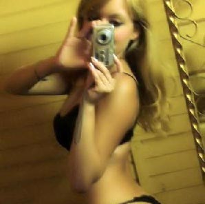 Sextreffentv's tweet photo. Für Jarunita aus #Wöllersheim gibt es nichts schöneres, als #Sex zu haben und dabei die frische Luft zu genießen. https://t.co/JkXb3dI7xa https://t.co/NIvsHqkeTc
