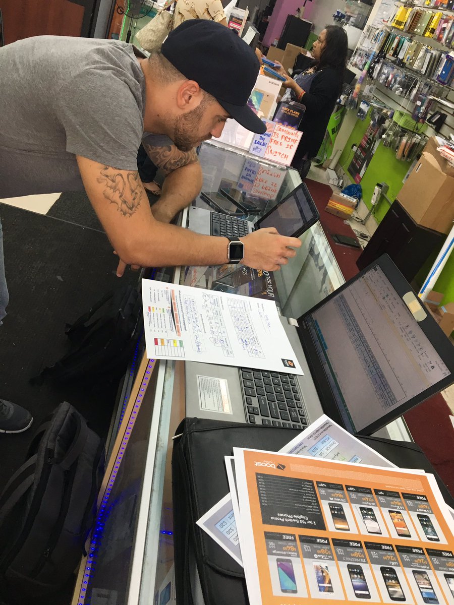 BArias1983's tweet photo. Hyper #TeamUp and #TeamCernadasNYC and the switch from metro #Boost4NYC #BoostNation #switchhappens #SPG https://t.co/zoOwBkSFal