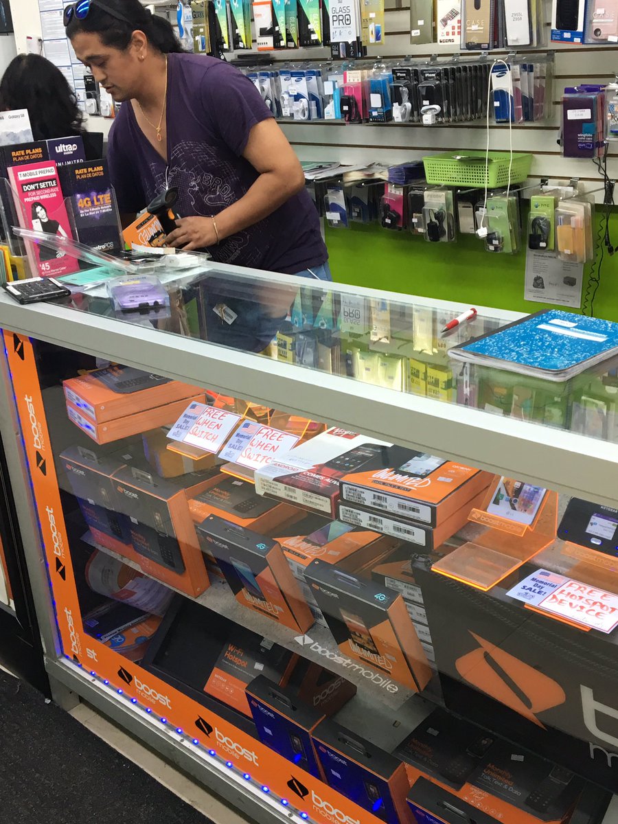 BArias1983's tweet photo. Hyper #TeamUp and #TeamCernadasNYC and the switch from metro #Boost4NYC #BoostNation #switchhappens #SPG https://t.co/zoOwBkSFal