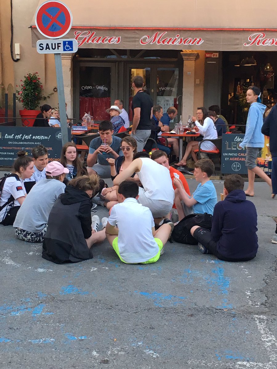 harrisacdundee's tweet photo. Arrived in Segries and now playing cards and eating ice cream in Vallon Pont D'arc square. #WaterSports2017 #crackingevening https://t.co/ecFgFFXKNA