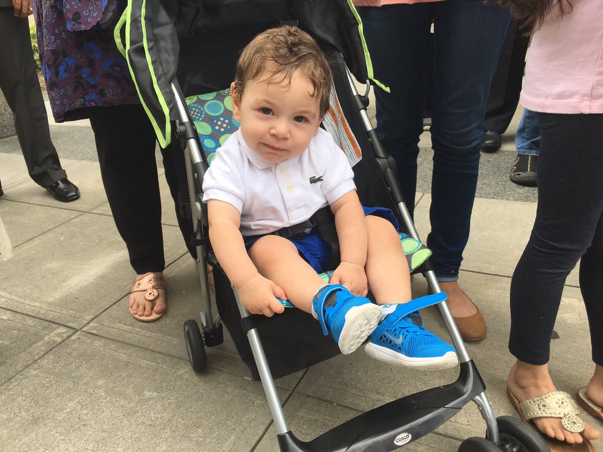alamb's tweet photo. .@WRAL Family of Raleigh man threatened with deportation rallies to ask for him to be freed. #WRAL https://t.co/UauXqO6HQR