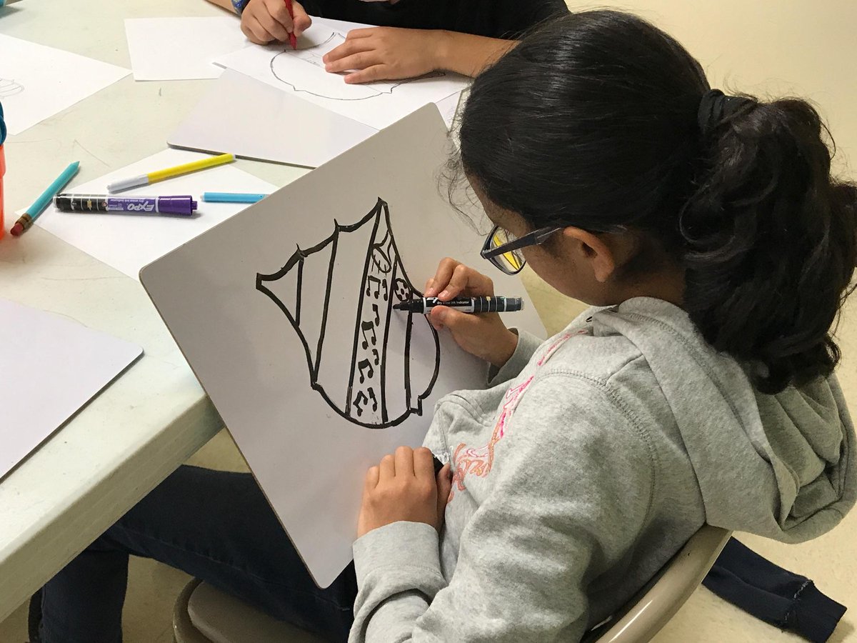 SusanaFrescas's tweet image. First day of Fine Arts Language Camp! 
Kids excited to learn and use language. 
#it&apos;sallaboutkids #summerlearningfun
@SanElizarioISD