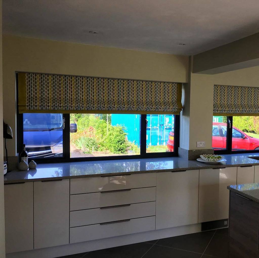 madebybeck's tweet photo. #romanblinds in situ in my clients lovely #devonportkitchen #mitred borders on 3 sides &amp; the colour matched perfec… https://t.co/k7hejjJ3yj https://t.co/VDTDBwq3mJ