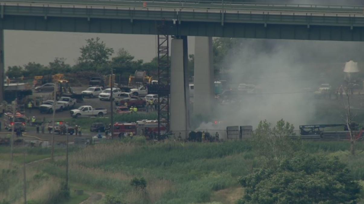 2 Lanes on Busy Bridge Reopen After Fire Snarls Traffic http://bit.ly ...