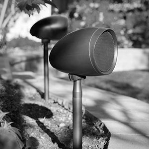 Außenlautsprecher von Triad Speakers architektur-lautsprecher.de/aussenlautspre…