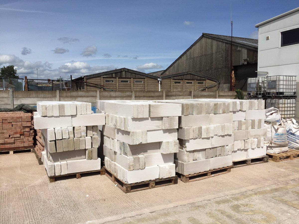 WCBrickwork's tweet photo. Staggering support from @PersimmonHomes @WCBrickwork @warringtoncoll https://t.co/4PLodwoHjY