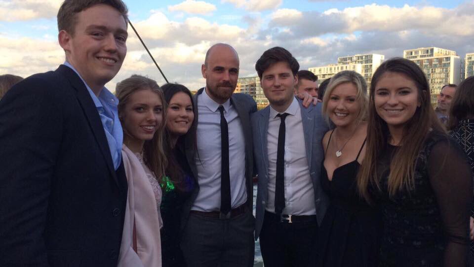 Alex_Allen08's tweet photo. Our last boat party 😩⛴❣️#geogsoc https://t.co/N4D9clIN9v