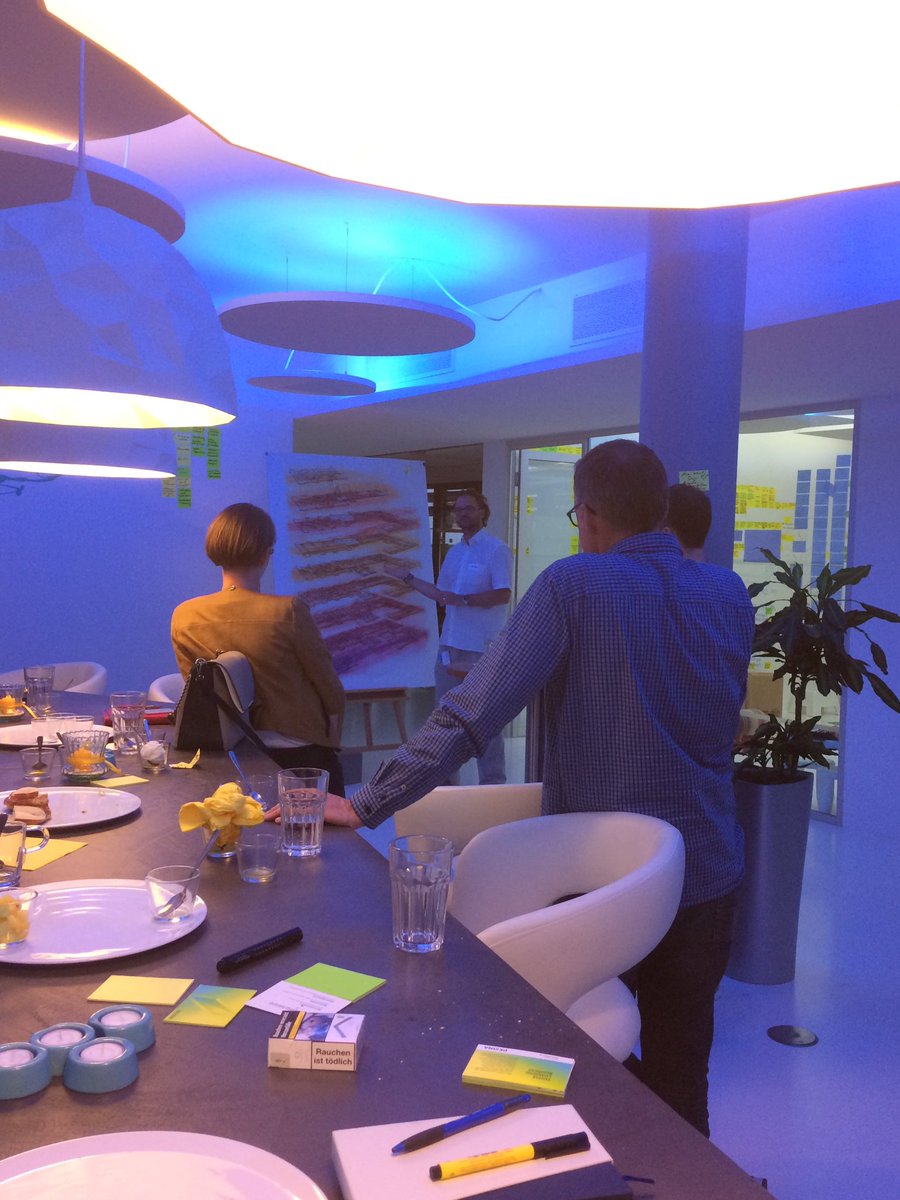 AngelikaLattner's tweet photo. Pitch in der BB-Basis: @IckeInBW stellt @startliveatwork in #Stuttgart vor #newwork #collaboration #startup @DirkRosenkranz @Chr15t0phT https://t.co/3w9ilxPD2e