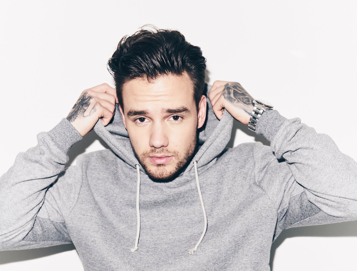 LJPFANDOM's tweet photo. My #TeenChoice nominee for #ChoiceSummerMaleArtist is @LiamPayne https://t.co/uRKEwX4ump
