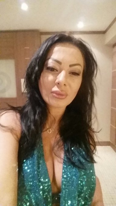 Good night Brussels 💋&hearts;️💋&hearts;️ https://t.co/ZNnB0xRLvw<a href="/tag/follow"class="tags"><span>#follow</span></a><a href="/tag/join"class="tags"><span>#join</span></a>