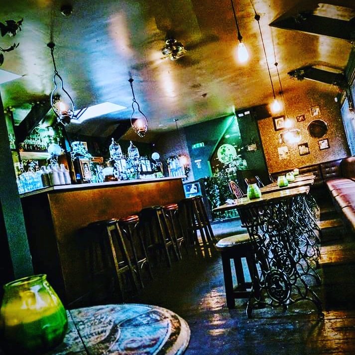 Some_Place_'s tweet image. The doors are open!!! Meesha and Andy are on hand for all your mid week cocktail needs 💚💚