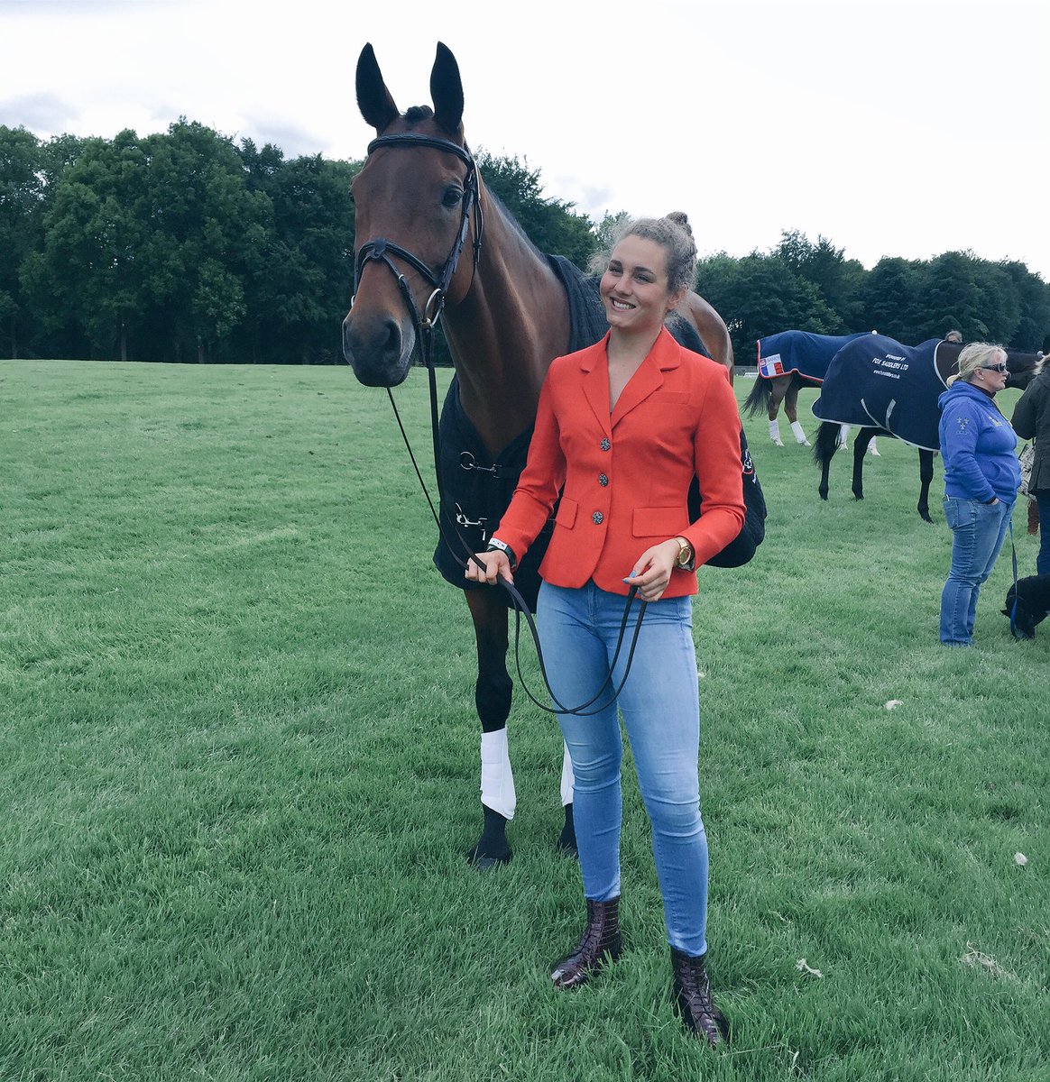 Ready for <a href="/BramhamPark/">Bramham Park</a> trot up ✔️ this jacket <a href="/CharlstnCouture/">CharlestonCouture</a> and these shoes <a href="/equiclass/">Equiclass</a> 👌🏼 thank you #Grandslam