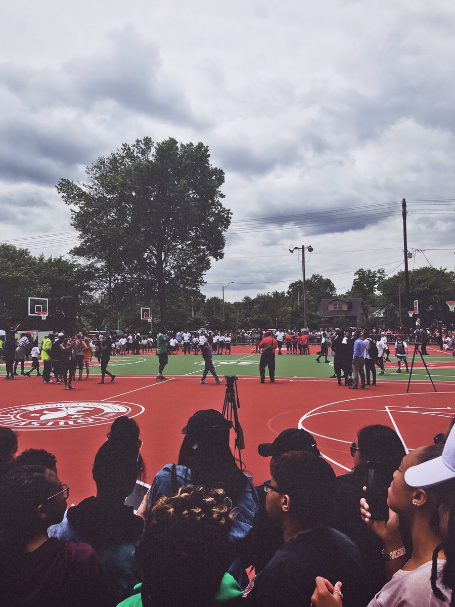 Axel_Roley's tweet photo. It was all love outhere…
#ItsPossibleHere https://t.co/pph0mRwsQx