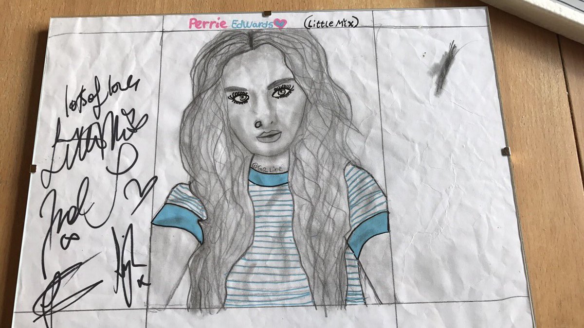 LoveFromLinee's tweet image. Im so happy for u took time to sign it i cant believe it! love ya so much The Best girls in the World What Think u girls @LittleMix 😭😍❤️🇩🇰🇬🇧