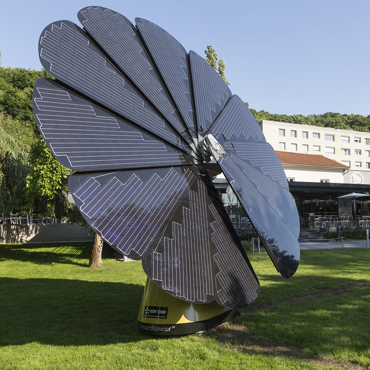 GetSunEnergyNow's tweet image. What was the first #solar purchase you ever made?  And what made you make that decision?  #smartflower #renewableenergy #climatechange