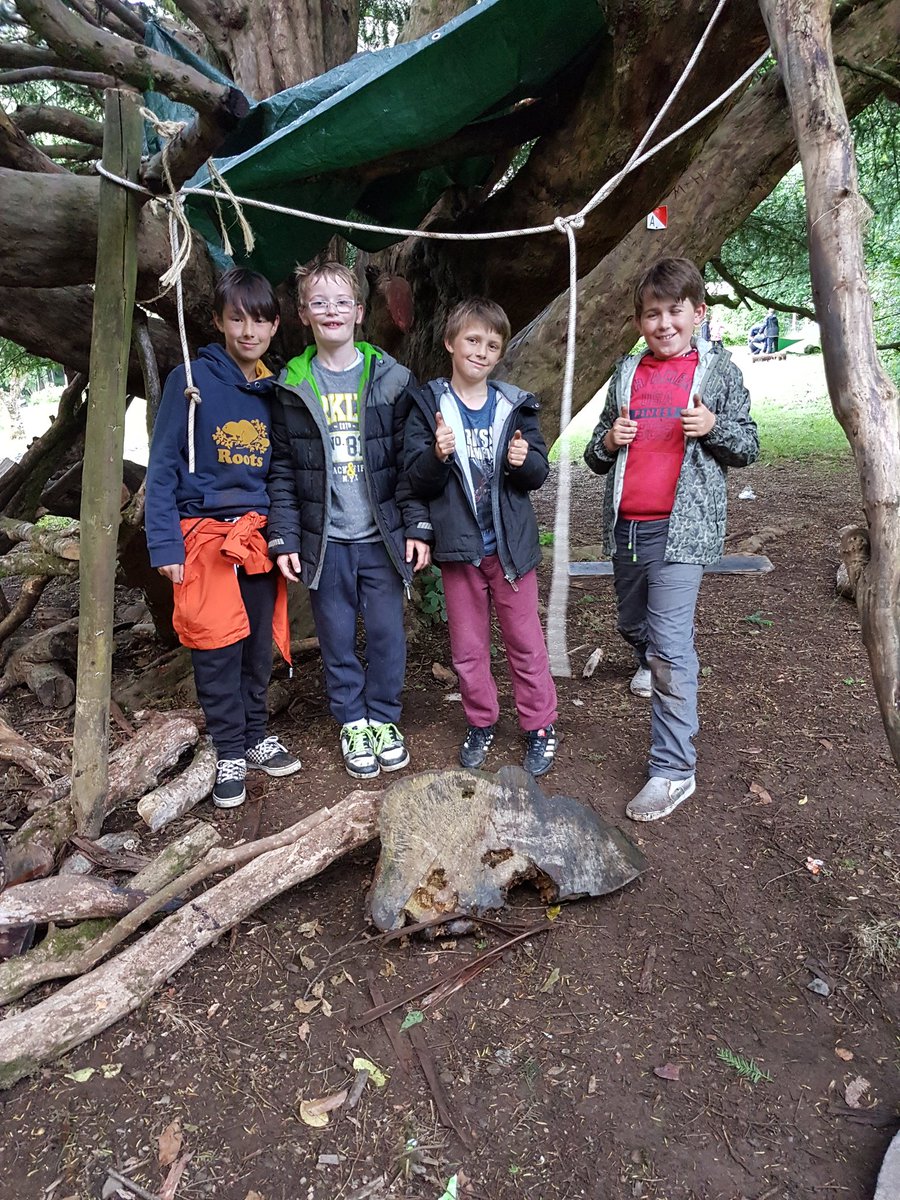 MissEFoote's tweet photo. Class 11 and their amazing shelters! @newbarns1 @MsWilson25 @LakelandLight @Mrssteelesclass https://t.co/35URNlOsY9