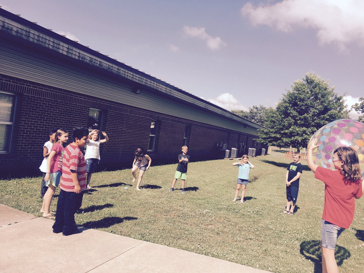 melgrabru's tweet photo. #gettoknowyou #mathball #cmssummercamp2017 #mathmaniacamp2017 @CMSSDEagles https://t.co/x4qgevdADg
