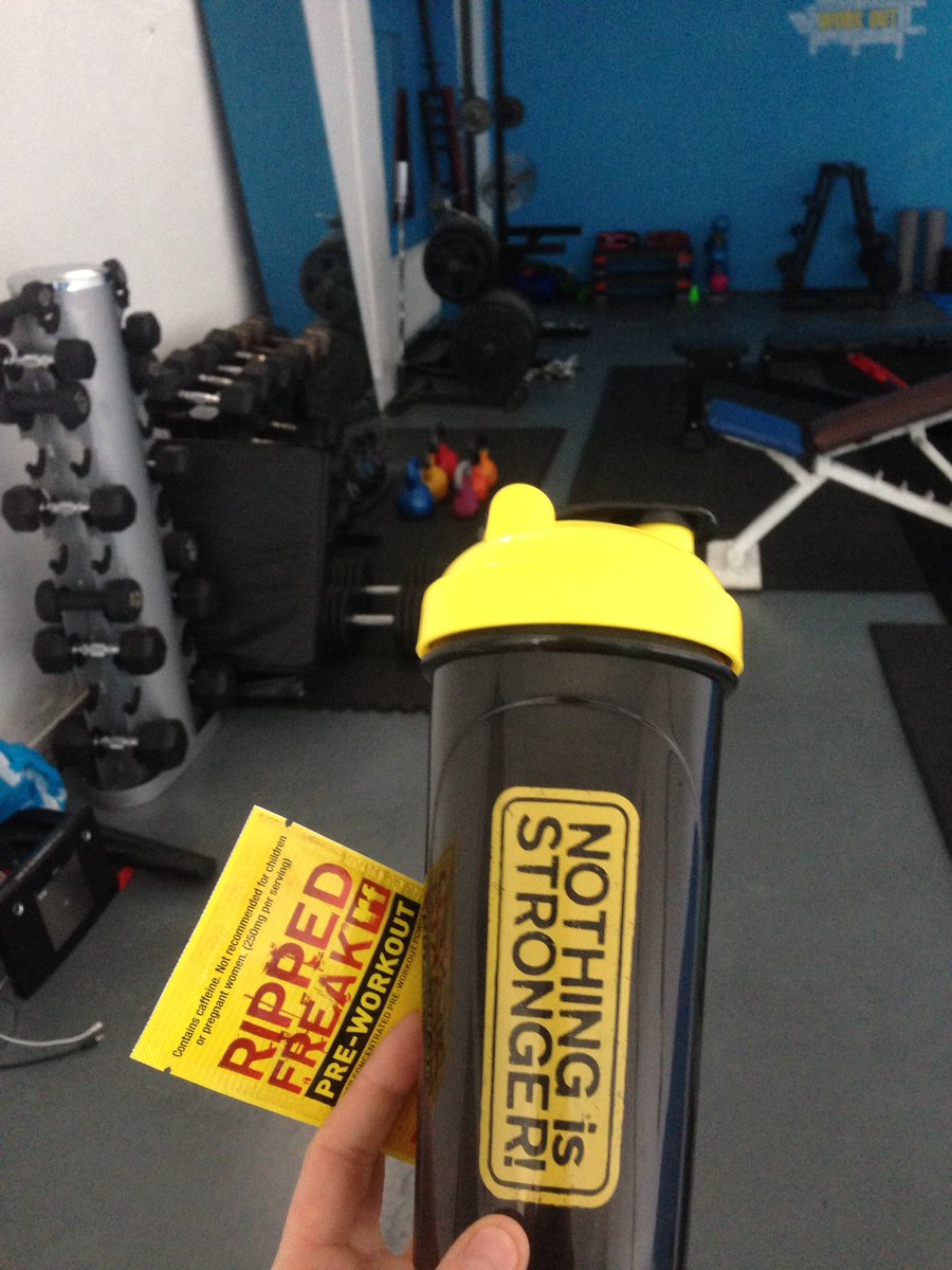 Legday going down -fueled with <a href="/pharmafreak/">PharmaFreak</a> ripped freak pre workout! Also have you tried their new strawberry lime flavour? Amazing 😊😍💪🏻👌🏻
