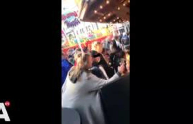TeamKeeStylez's tweet photo. #video Instant Karma: Pickpocket Busted Right After Stealing An iPhone!: https://t.co/Y3yfIKCQJg https://t.co/bE7a4aiuGw #TeamKeeStyleZ https://t.co/HNeXiG7ydg