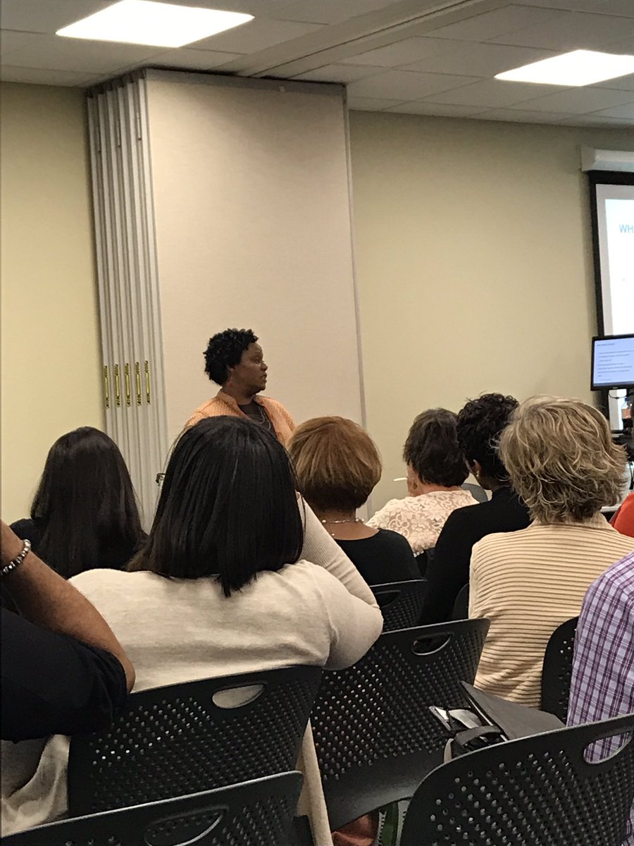 TheCoordinated's tweet photo. I love @amyhunterstl such a phenomenal speaker & facilitator. Jealous of @STLChildrens getting to work with her full time. #DAPSummit17 #stl https://t.co/fleRxvMQIZ