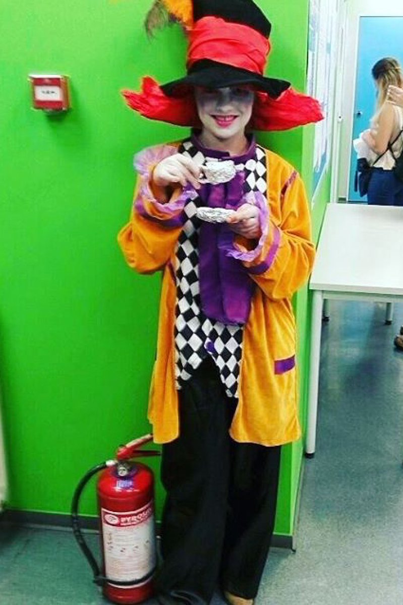 athanasia_agapi's tweet photo. Mad Hatter: Alice in Worderland by me #byme #madhatter #mua #makeupartist #aliceinwordedland  #johnnybepp  #iekakmi  @iekakmi @iekAKMIedu https://t.co/t3lKno4j8p