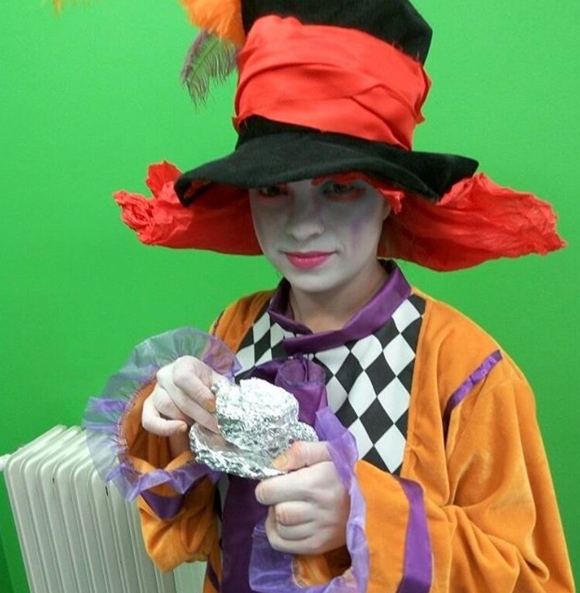 athanasia_agapi's tweet photo. Mad Hatter: Alice in Worderland by me #byme #madhatter #mua #makeupartist #aliceinwordedland  #johnnybepp  #iekakmi  @iekakmi @iekAKMIedu https://t.co/t3lKno4j8p
