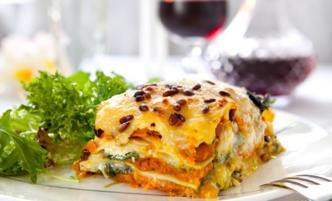 DIANIS377's tweet photo. Para comer Rico y Feliz, una Delicia en la Cena es para Dormir Tranquilo #Lasaña #PlatoRico #Tenedores #Parmesano #Gratinado #Fresco #Feliz https://t.co/hVzl3IxjtT
