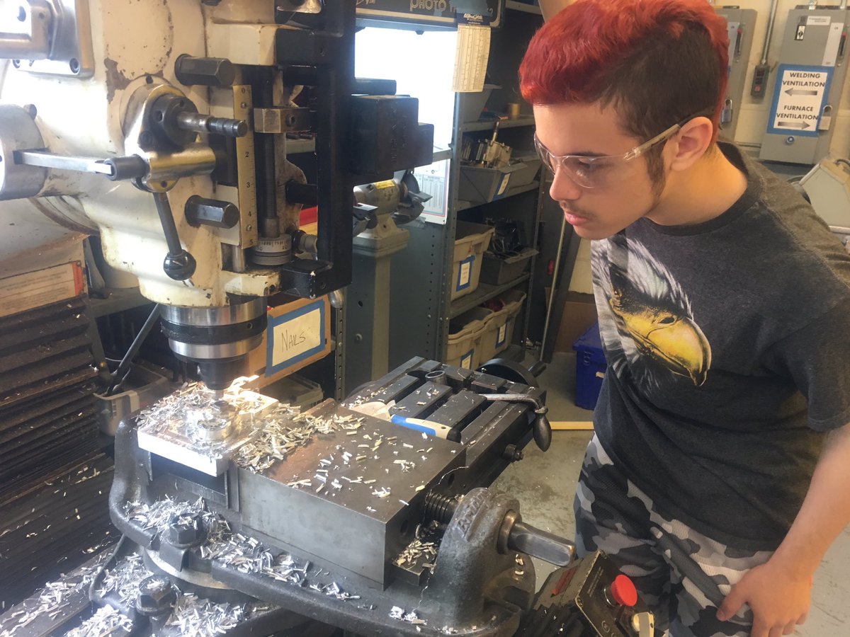 ostrandercasey's tweet photo. #spinners #designedinhouse #builtnotbought #highschoolshopclass https://t.co/Tv3FYRLZF9