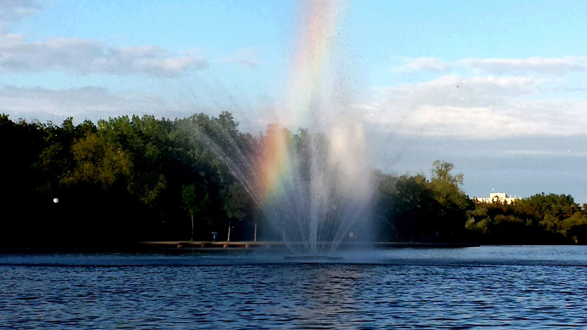 banadian's tweet photo. @WascanaCentre - Saw the rainbow in the fountain on #wascanalake last night. https://t.co/gH6xqdbl6y