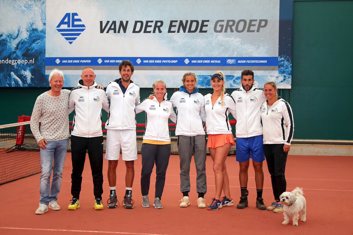 LTCNaaldwijk's tweet photo. Team eredivisie voor sponsor @vanderendegroep #toptennis https://t.co/E6Wjc9kTH4