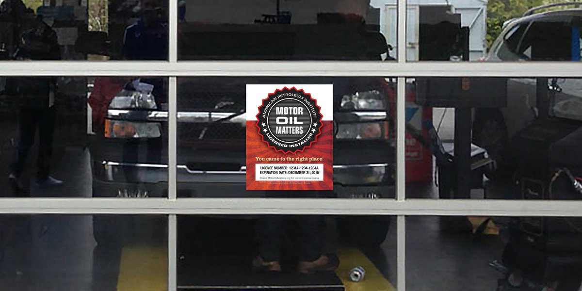MotorOilMatters's tweet photo. When you see this at a shop, it means #MotorOilMatters & you’re getting an oil change with #APILicensed oil. More: https://t.co/8fn2BUqoeF https://t.co/NX23xwfdRi