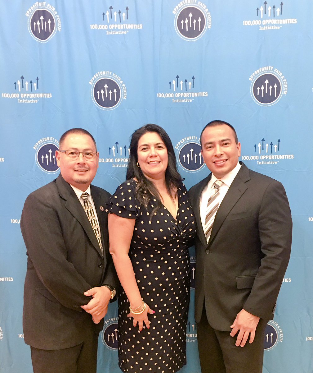 dtvalenzuelaphx's tweet photo. Thanks @OpportunitiesMC &amp; @MaryvaleYMCA for organizing today's @100K_Opps job fair in #OurMaryvale! #PhxD5 #PhxAchieves https://t.co/NqauZra5ZA