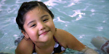 RedCrossNW's tweet image. Did you know that 200 children drown in backyard #swimming pools each year? Learn #PoolEssentials with #RedCross! ow.ly/Y1Oy30bWQ1M