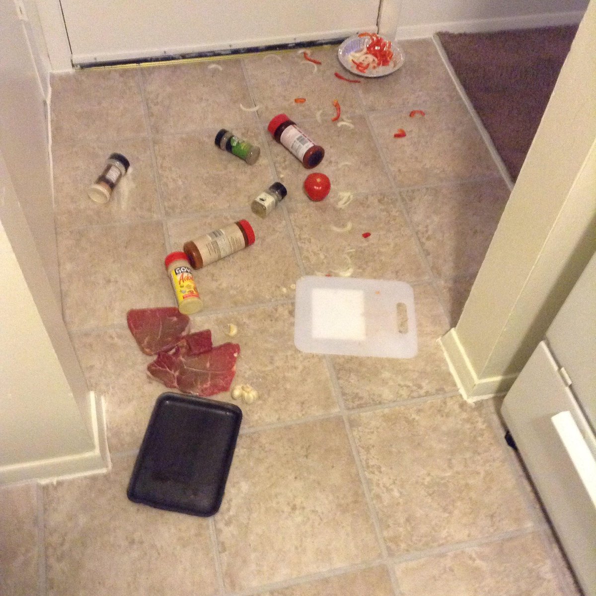 FREEPATRICK2017's tweet image. WHO SAYS A REAL MAN CAN'T COOK.  TO HERE THE REST OF THIS STORY GO TO FACEBOOK @ FREEPATRICKPURSLEY.  GET THE SCOOP ON PATRICK.