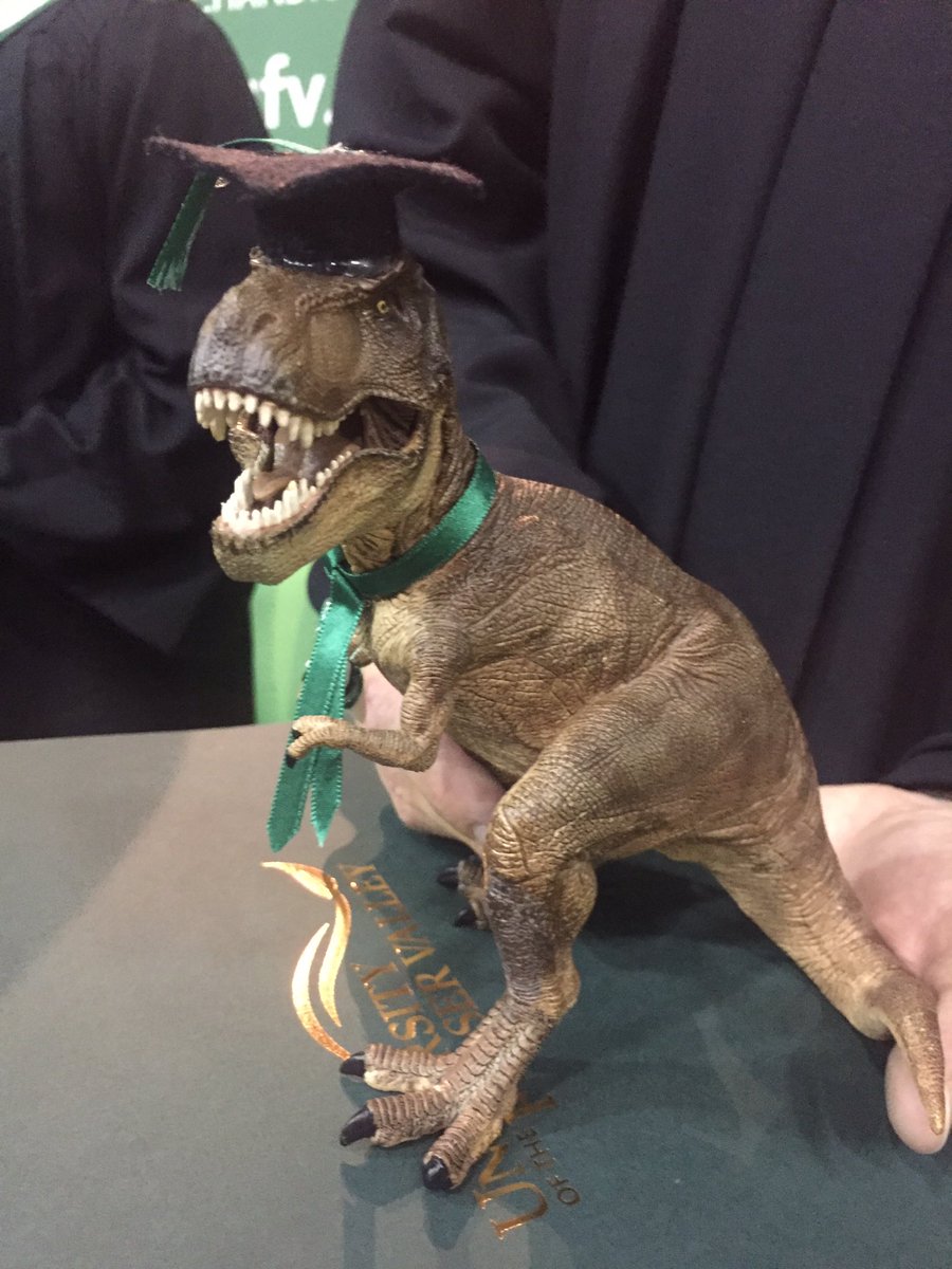 shadowsmyst's tweet photo. Best grad prop award goes to science .#ufvconvo17 #dinograd #sciencegrads https://t.co/FZKzm6axEA