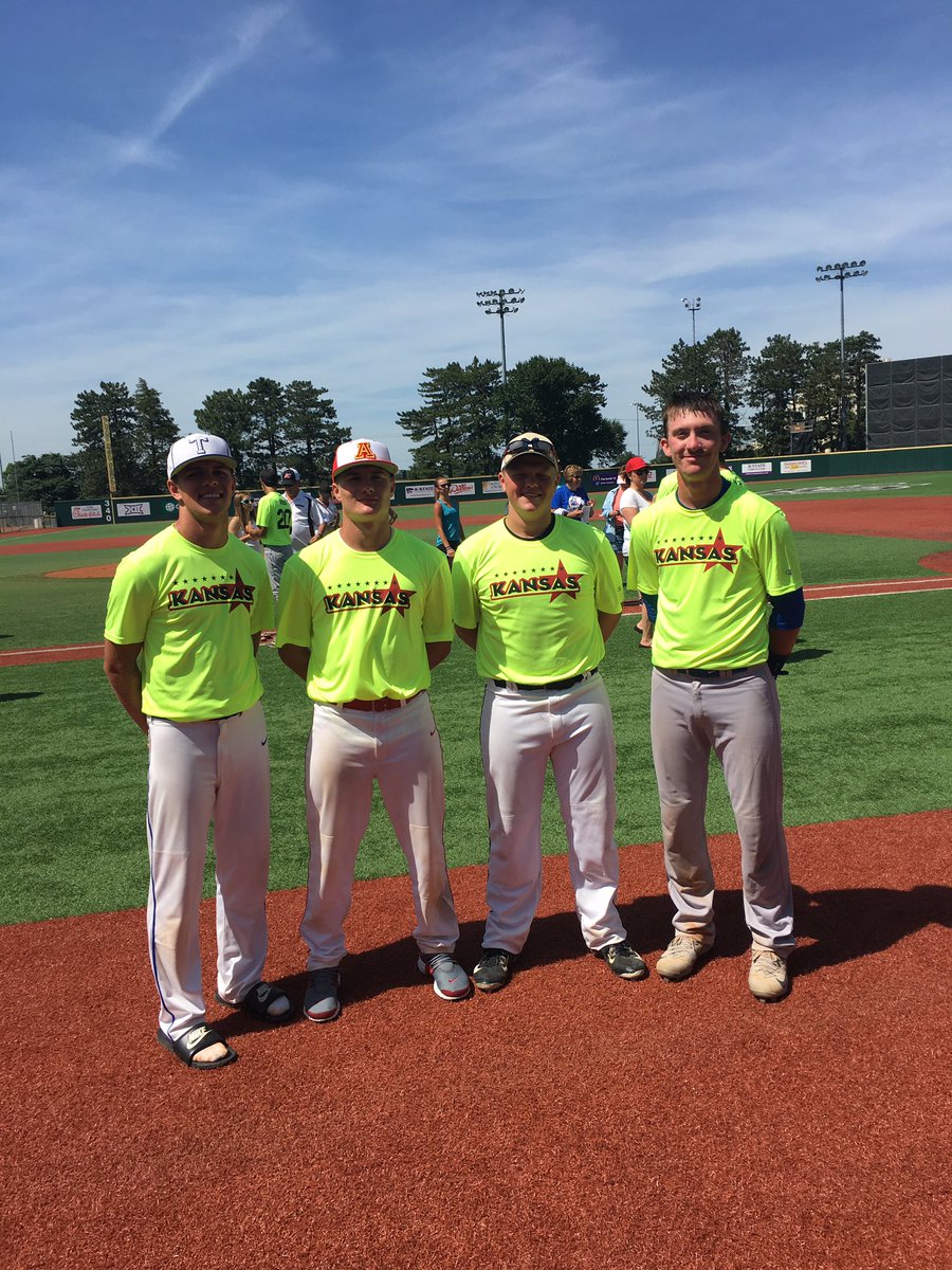 adamsmitty11's tweet photo. Had a great experience today at K-State, playing in the KABC all-star game! https://t.co/cDgpDfHjTu