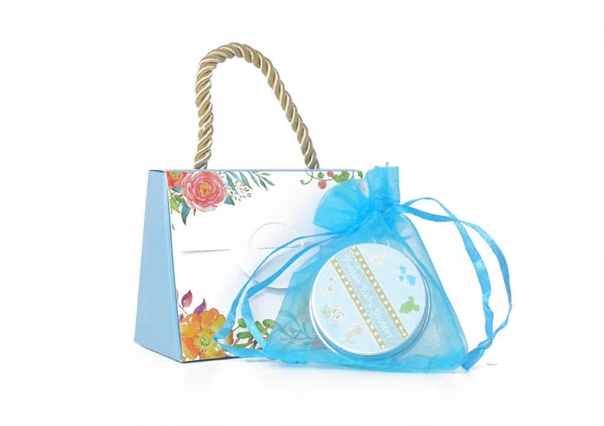 partyfayre's tweet photo. wedding favours and bridal shower gifts #wedding #weddinghour #personalisedlipbalm #henparty #bridalshowers https://t.co/nhQ5a4zmC0 https://t.co/jDk24dZpdi