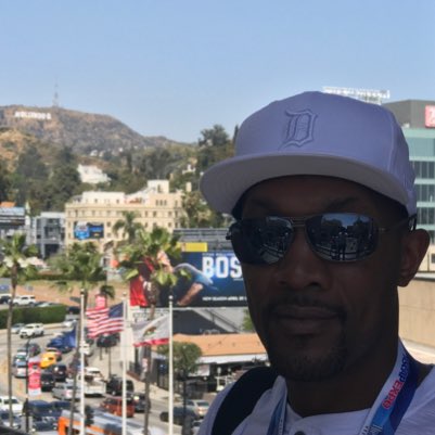 10_hunnitblock's tweet photo. #NewProfilePic https://t.co/EXmrf80GuA