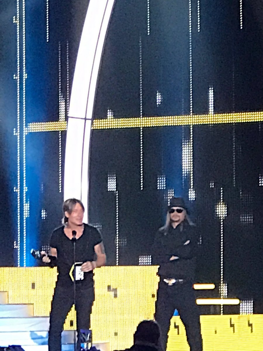 visitmusiccity's tweet image. Congrats to great Nashvillian @KeithUrban for all his #CMTAwards tonight.