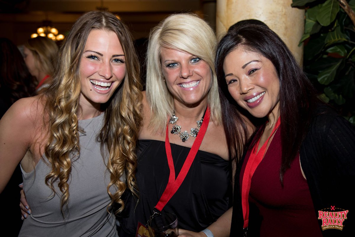 sundaysurvivor's tweet photo. Love these ladies. #realityrally2017 https://t.co/p9v6qxJms3
