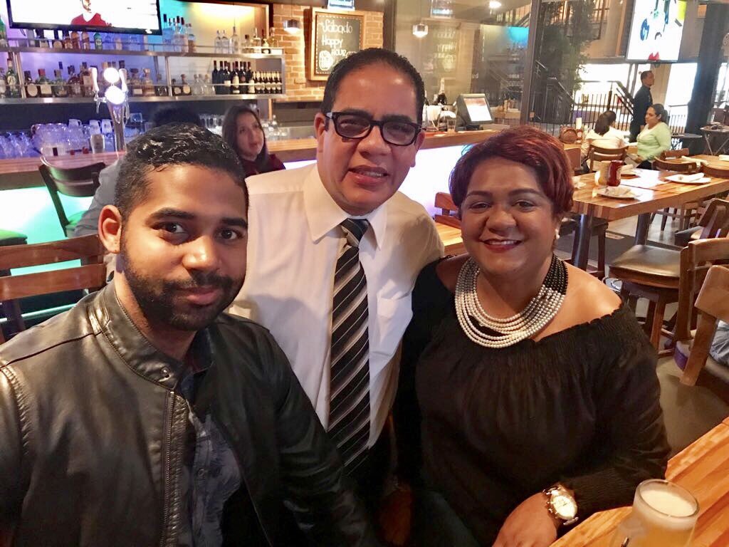 ElicFernandez's tweet photo. Junto a Sandy Ramirez de Industria y Comercio y Raquel Pichardo de @OnapiRD . @sperez90 . @tcabralp @SandyLockward @EdwinRicardoRD https://t.co/sJbkor0pE2